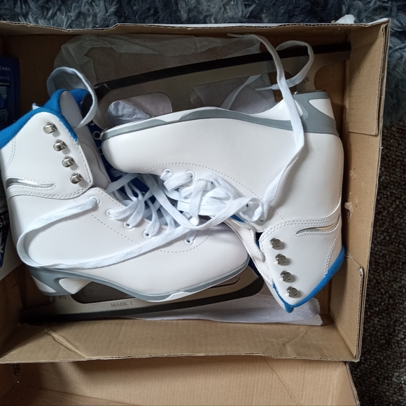 NWT Jackson Finesse 180 Figure Skates⛸️ - Picture 14 of 14